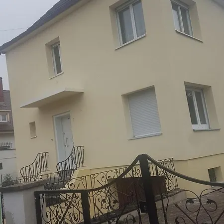 4 Pieces Appartement *